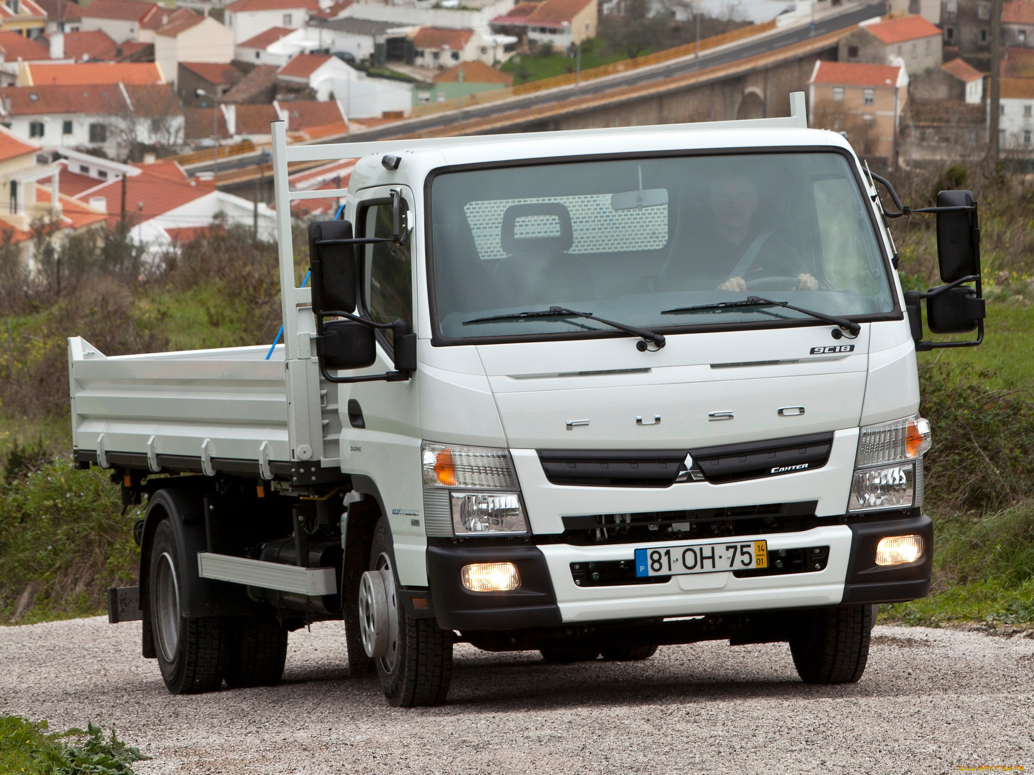 Mitsubishi canter. Mitsubishi Fuso Canter. Мицубиси Фусо Кантер. Митсубиси Fuso Кантер. Грузовой Митсубиси Кантер.